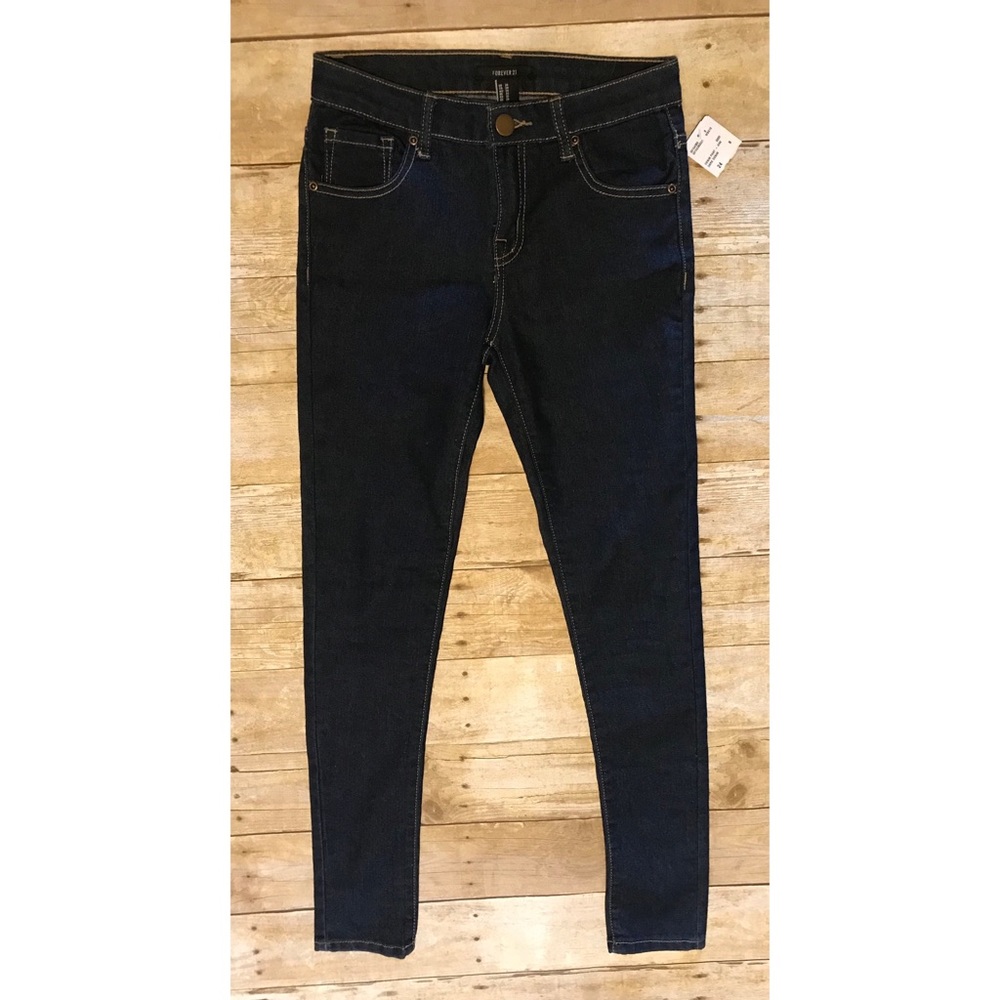 Forever21 Skinnies Size 24
